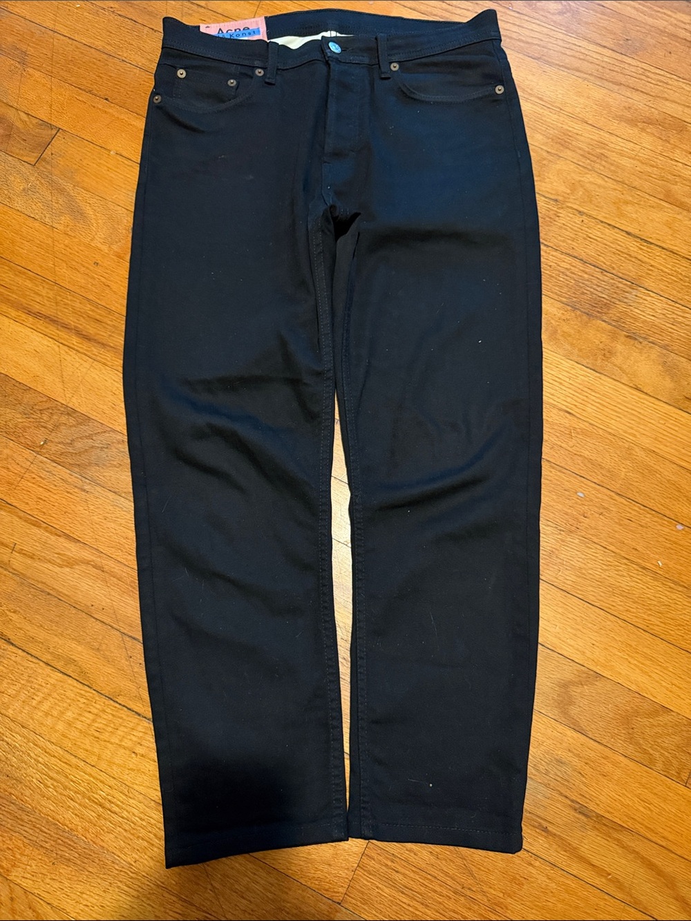 Acne River Stay Black Men’s Jeans - Classic Straight Fit
Description Below